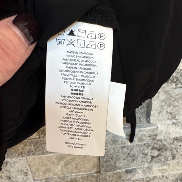 MICHAEL Michael Kors Black Off-Shoulder Blouse - Picture 5 of 5